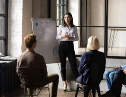 Le commerce en ligne dépend fortement d’une gestion de contenu optimisée. En effet, chaque produit doit posséder une fiche